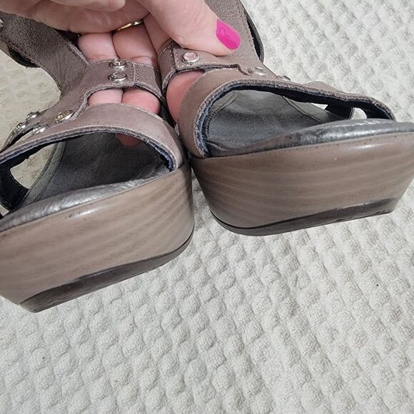 Naot Flirt Wedge Sandals Woman's EU 39 US 8-8.5 Shoes Rose Gold Brass Metallic - Picture 14 of 16